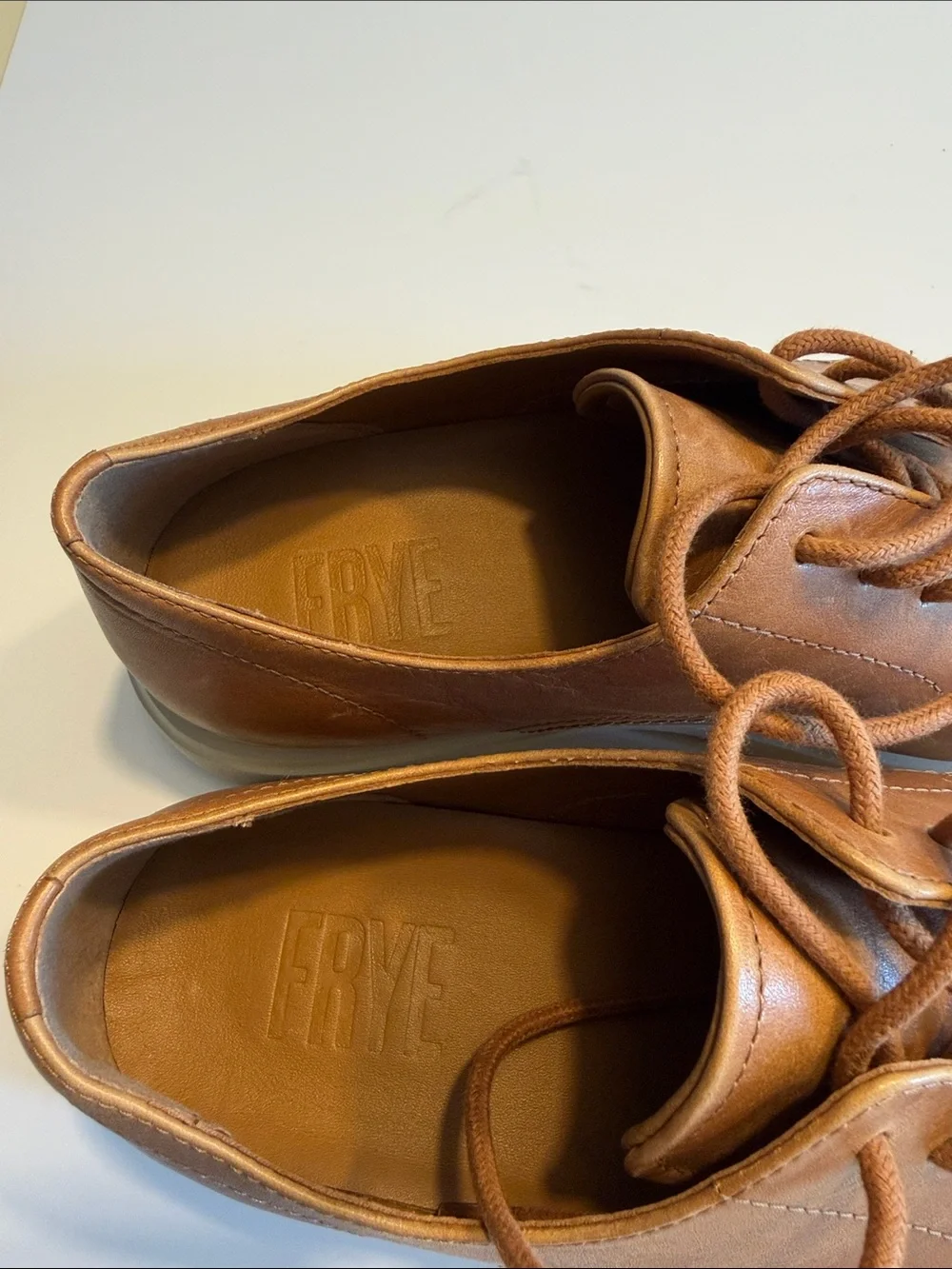 Frye Men's Tan Leather Lace-Up Derby Shoes Sz 9. NWOB
